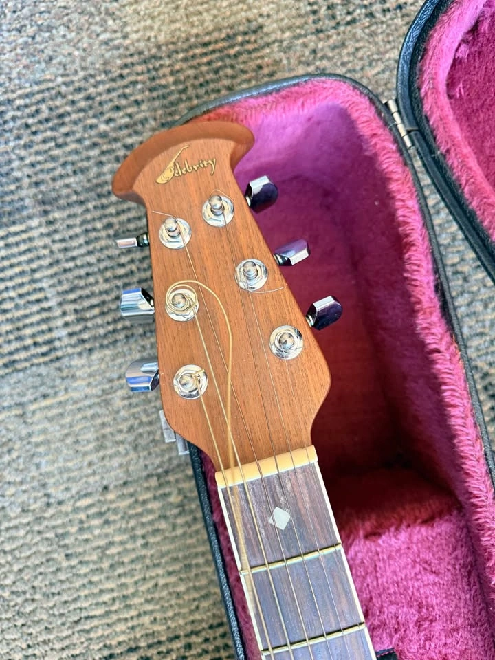 Ovation Celebrity CC68 Acoustic-Electric Guitar w/ Hard Case & F - photo 4