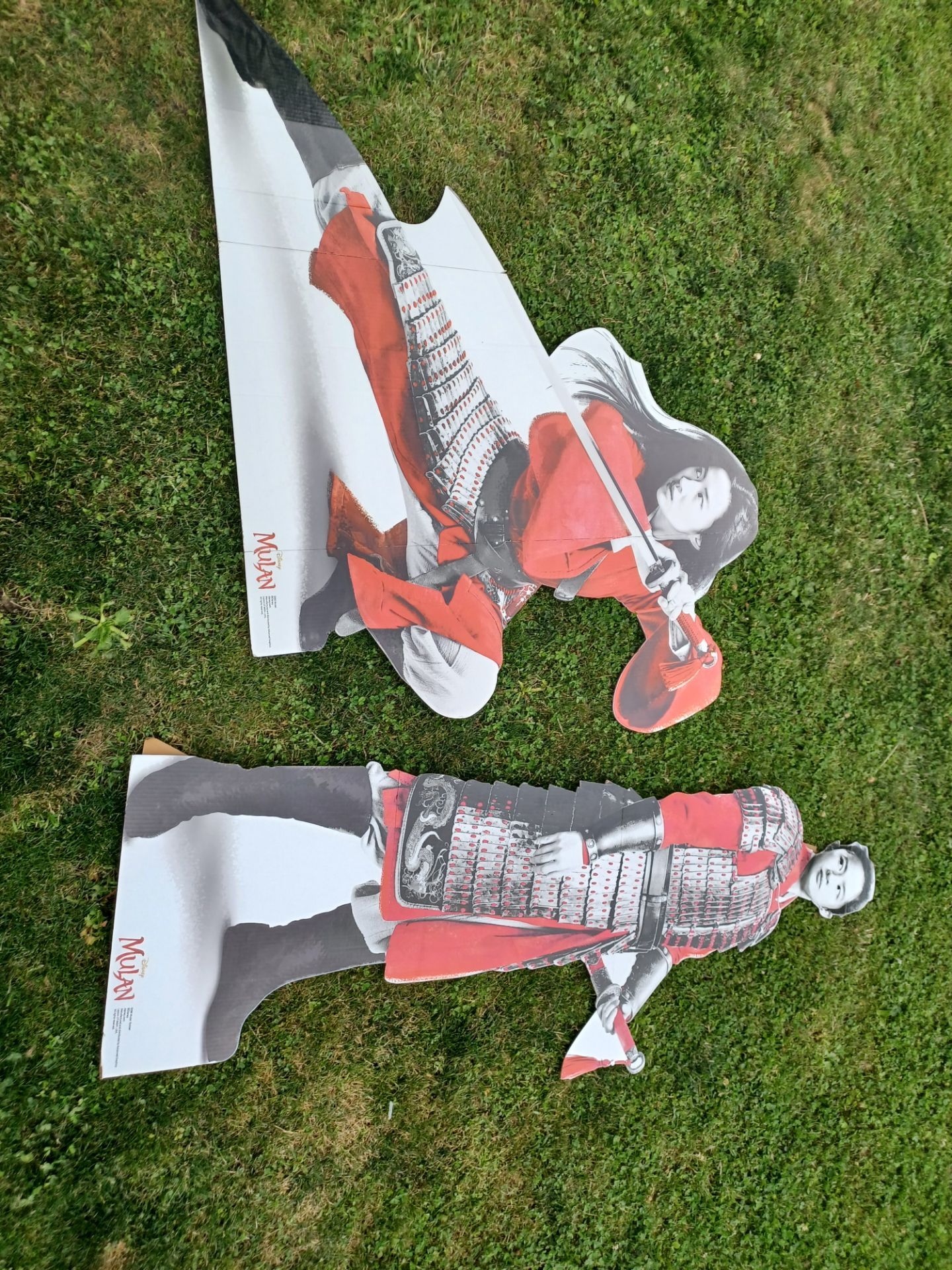 6ft Mulan cardboard cutout set 2pc