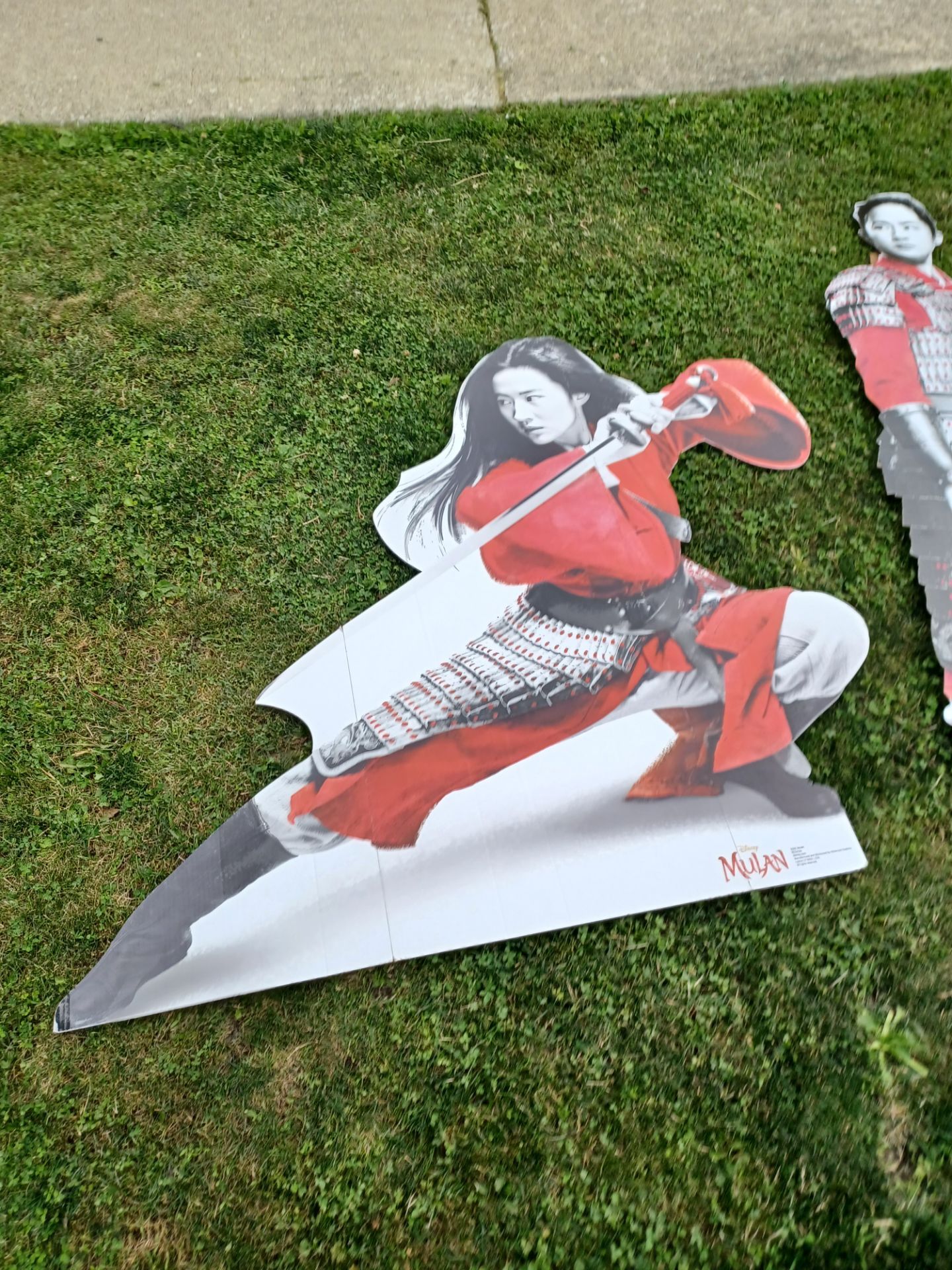 6ft Mulan cardboard cutout set 2pc - photo 3