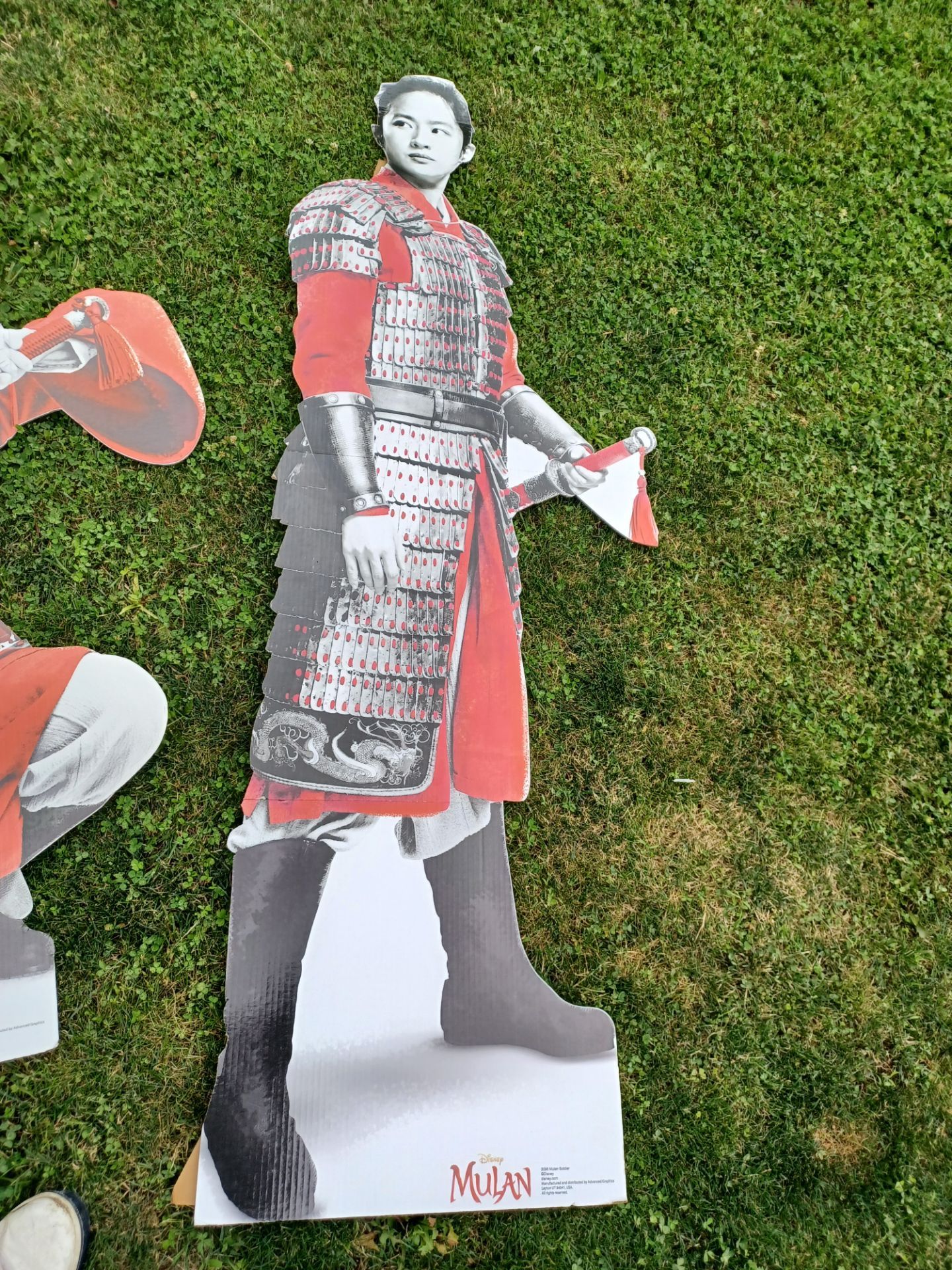 6ft Mulan cardboard cutout set 2pc - photo 5