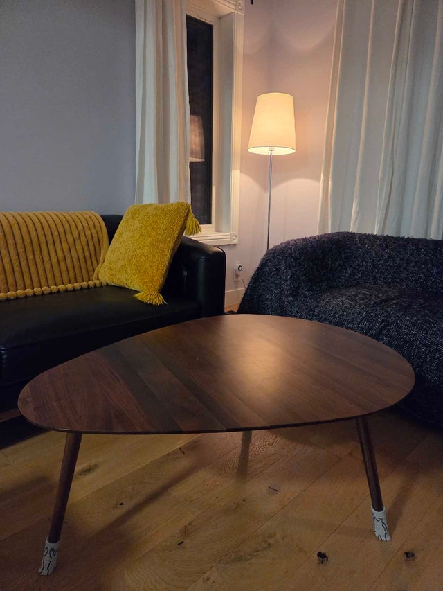triangle walnut coffee table - photo 2
