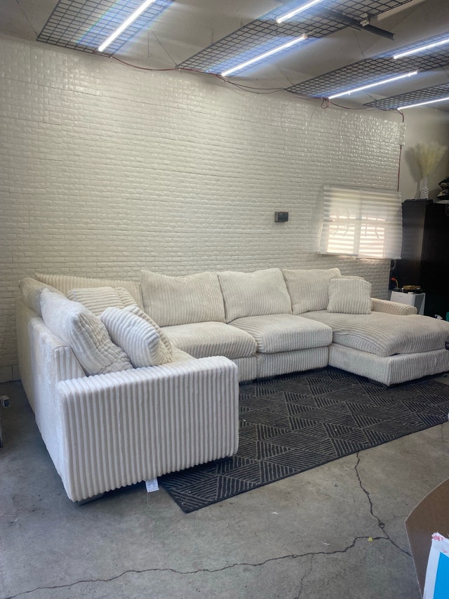 FREE DELIVERY Large White Sectional - photo 2