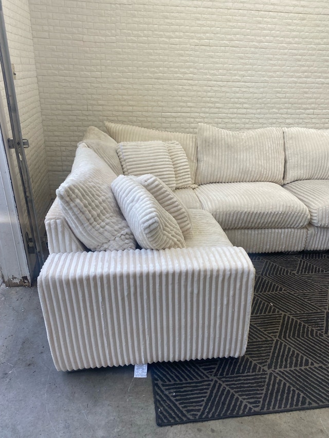 FREE DELIVERY Large White Sectional - photo 5