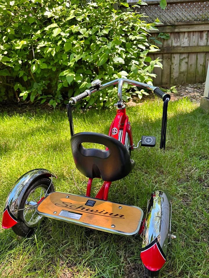 Schwinn Roadster Tricycle - like new