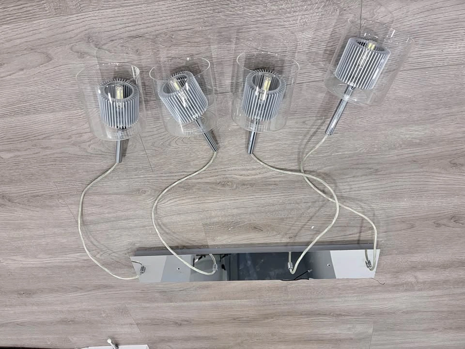 Modern 4-Light Glass Pendant Kitchen Island Light – Like New
