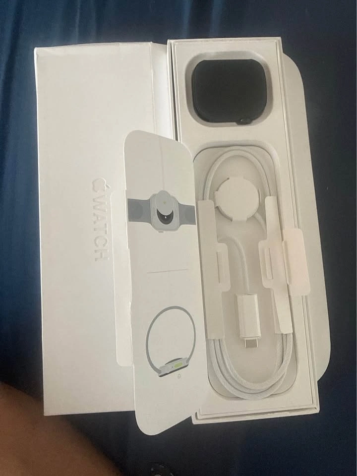 Apple Watch Series 10 GPS 46MM with Extra Bands like New - photo 3
