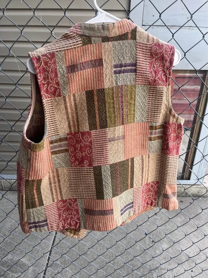 COLDWATER CREEK Women's 1x Button Front Tapestry Sleeveless Vest - photo 3