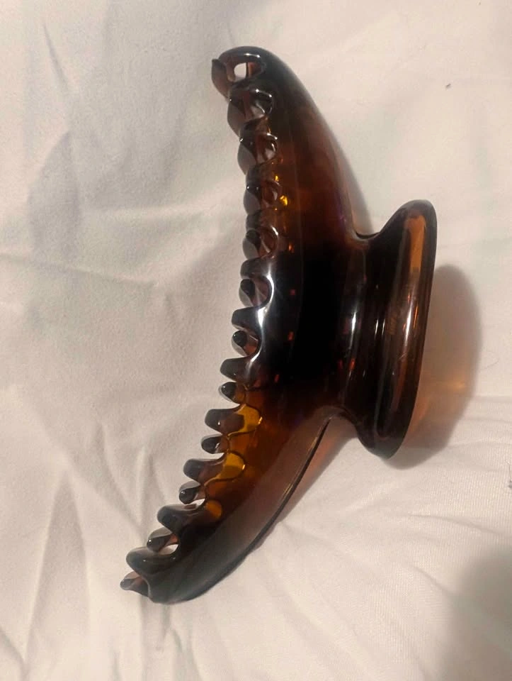 Large Plastic Claw Clip - photo 2