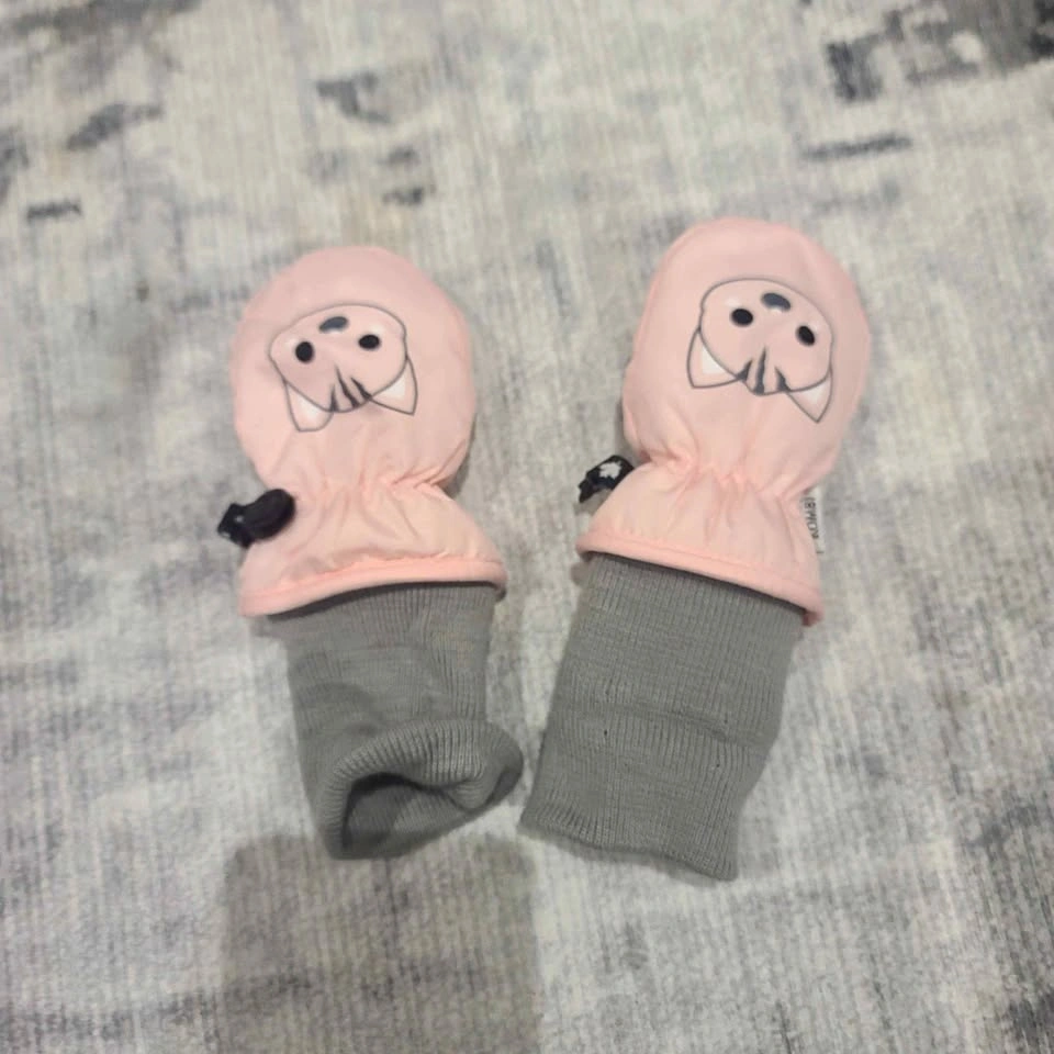 Kombi gloves - size 6- 12 months