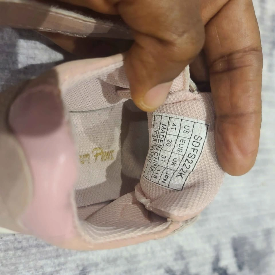 Toddler girls sneakers - Size 4 - photo 3