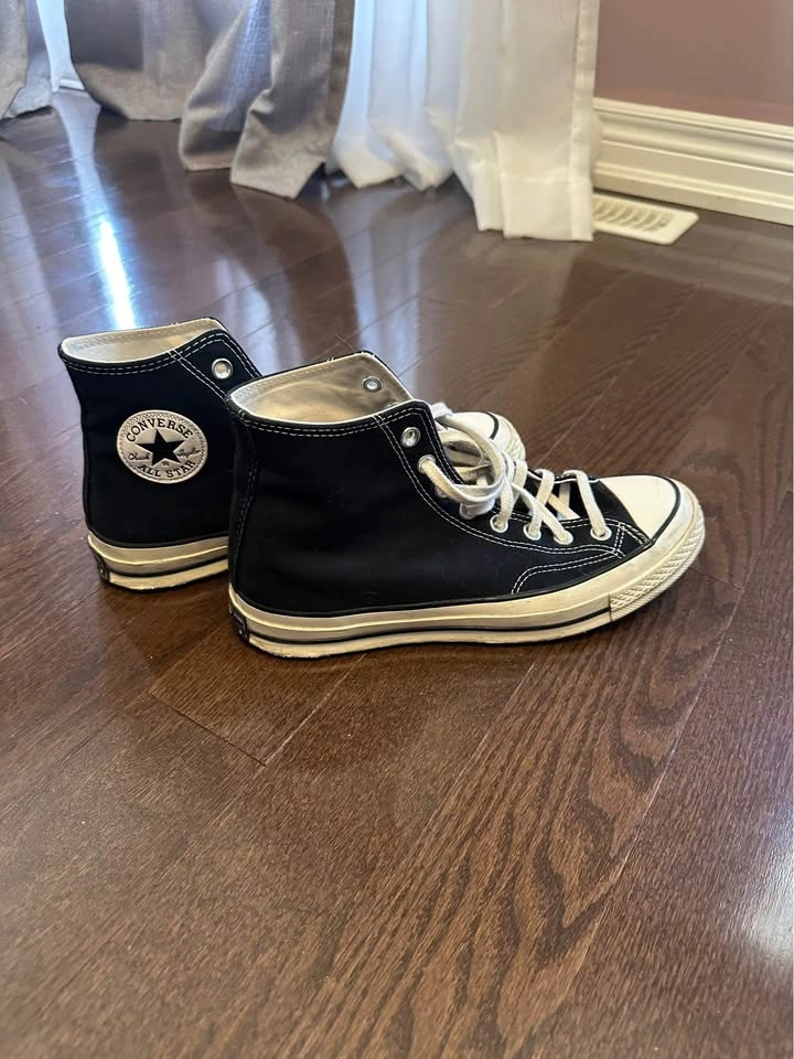Women’s size 10, chuck Taylor 70 sneakers - photo 2