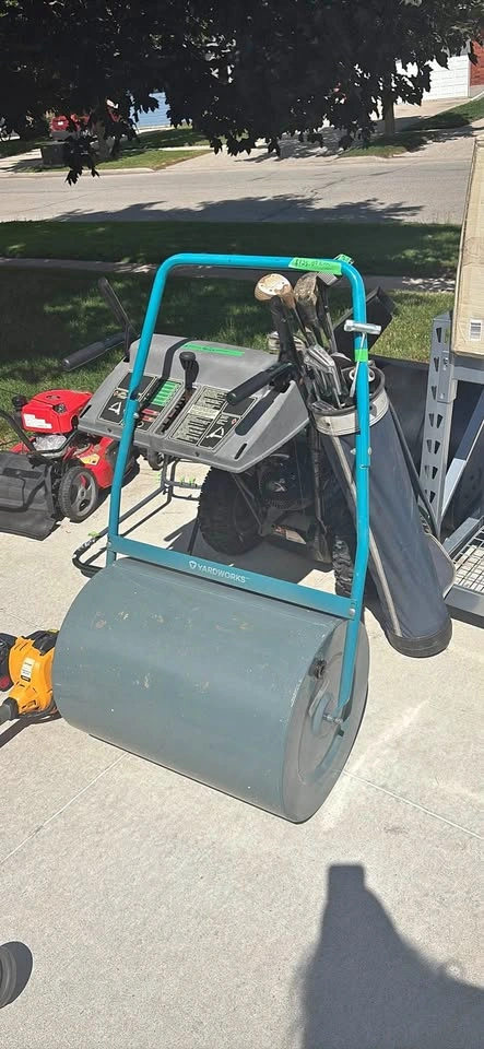 Yardworks Lawn Roller 18x 24