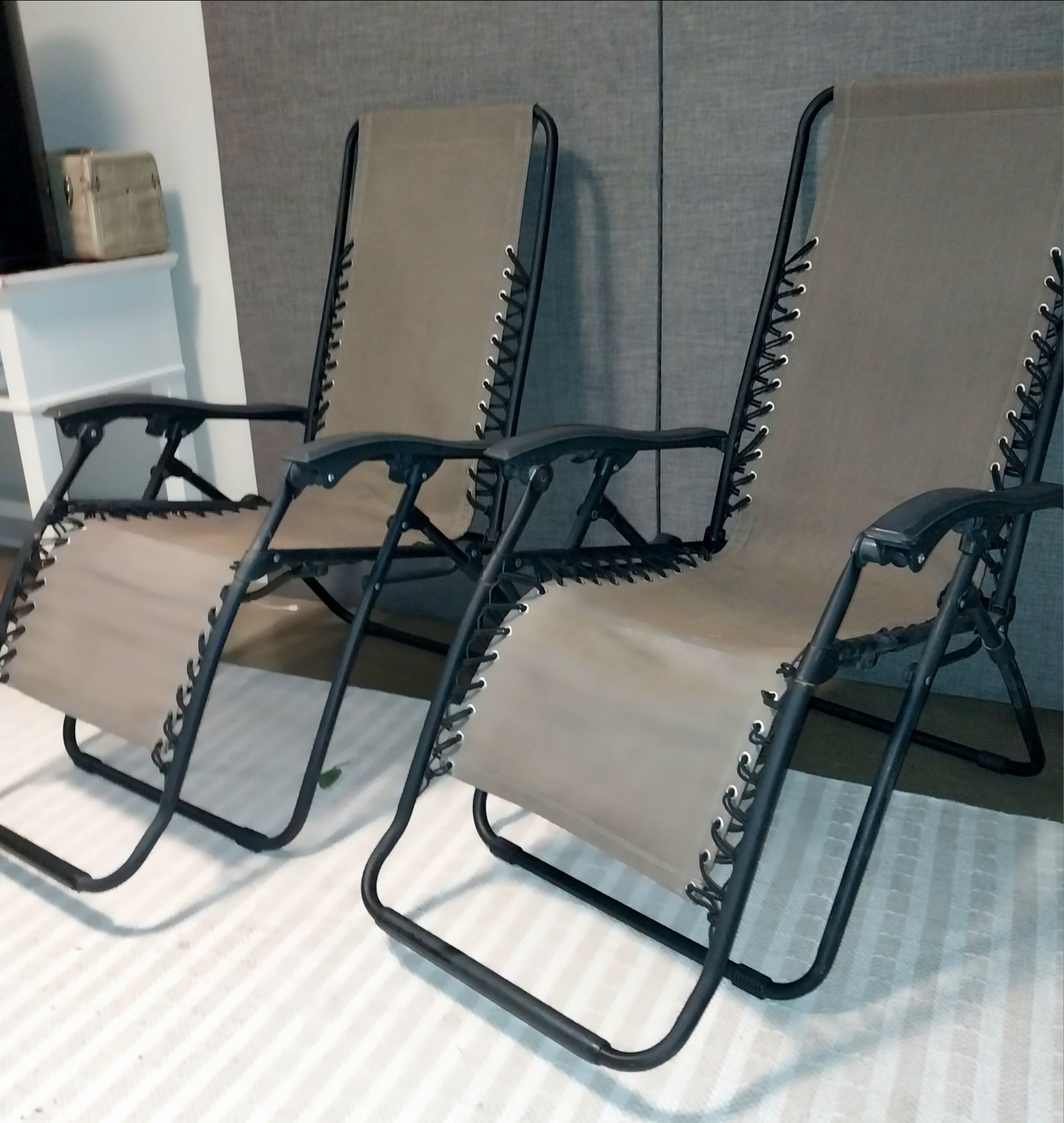 Set of 2 Zero Gravity Lounge Chairs