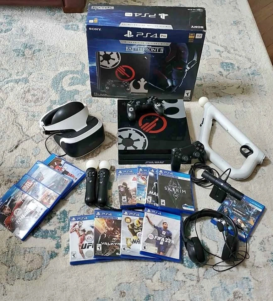 PS4 Star Wars Limited Edition, 2 controllers, 13 games and VR