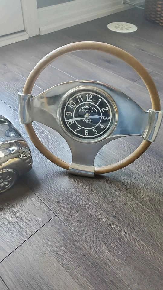 Silver Car & Steering Wheel Clock Decor - photo 3