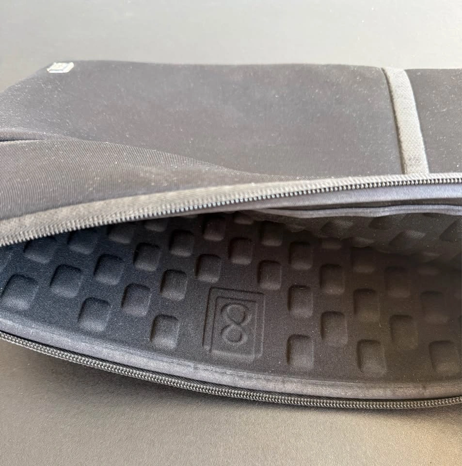 Black Laptop Sleeve for 13” laptops - photo 4