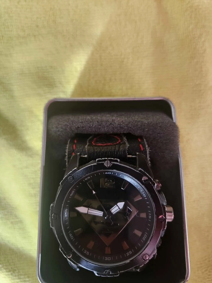 Rare 2015 Man of Steel Superman Collector’s Watch (Accutime) - photo 3