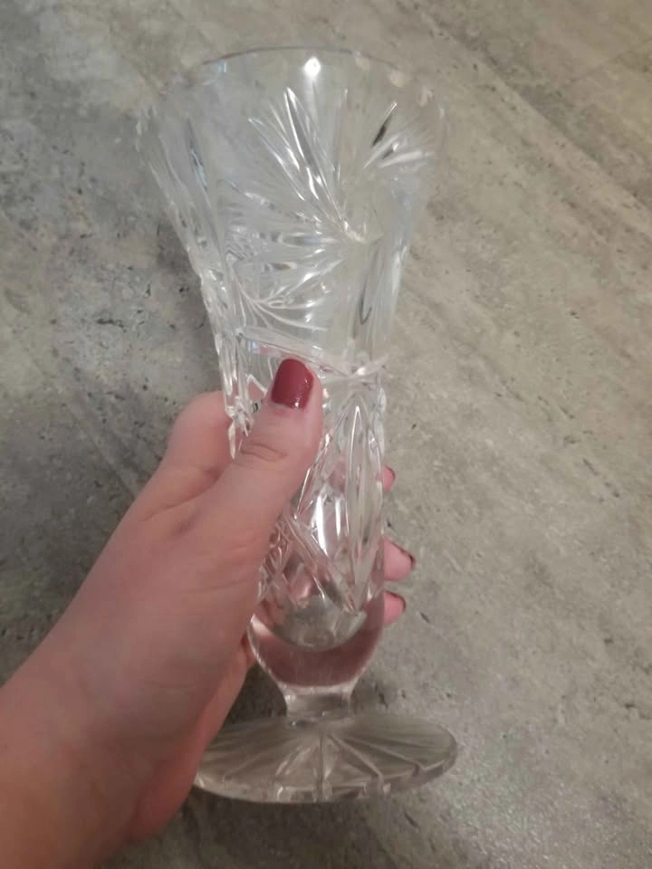 Vintage Crystal Pinwheel Glass Vase - photo 2
