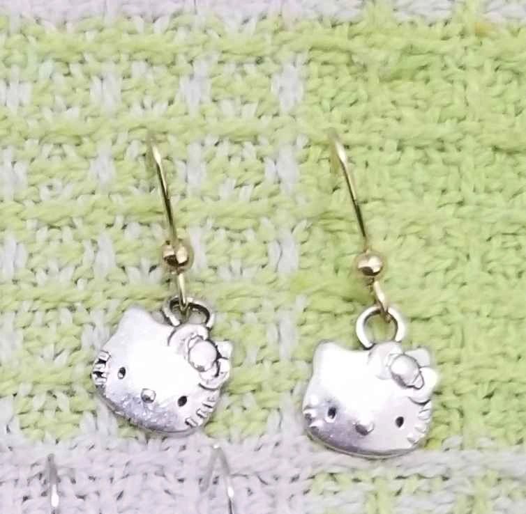 Cute Earring Set All for $8 - photo 2