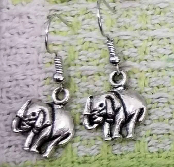 Cute Earring Set All for $8 - photo 4
