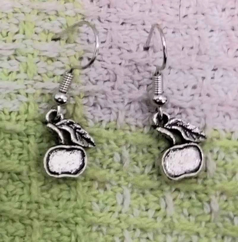 Cute Earring Set All for $8 - photo 5