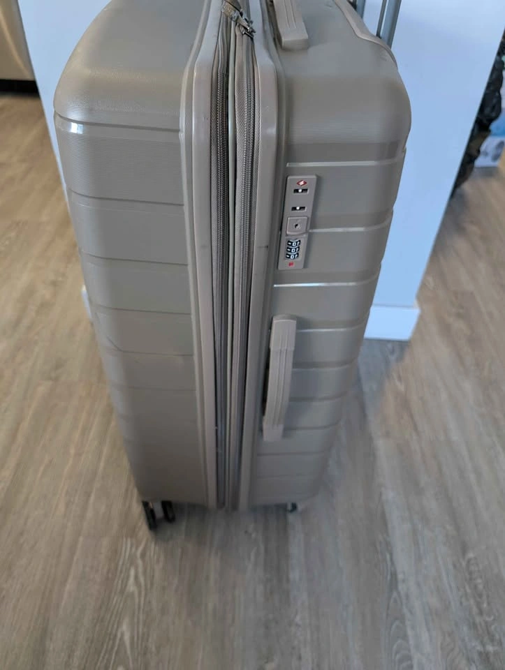 Luggage bag with Lock - photo 3