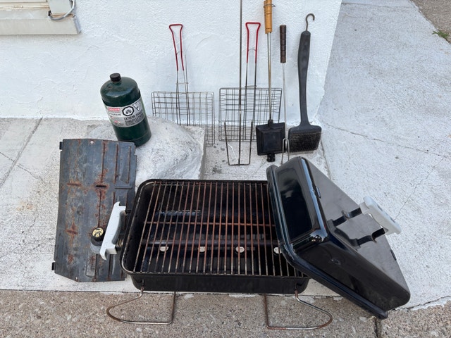 Weber Portable BBQ - photo 2