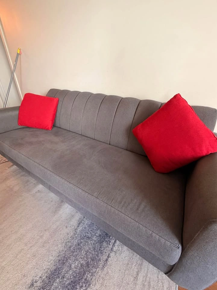 Modern Grey Couch / Sofa – Clean & Stylish - photo 3