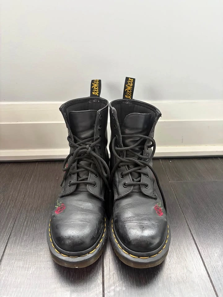 Size 7 Doc Martens Black Boots
