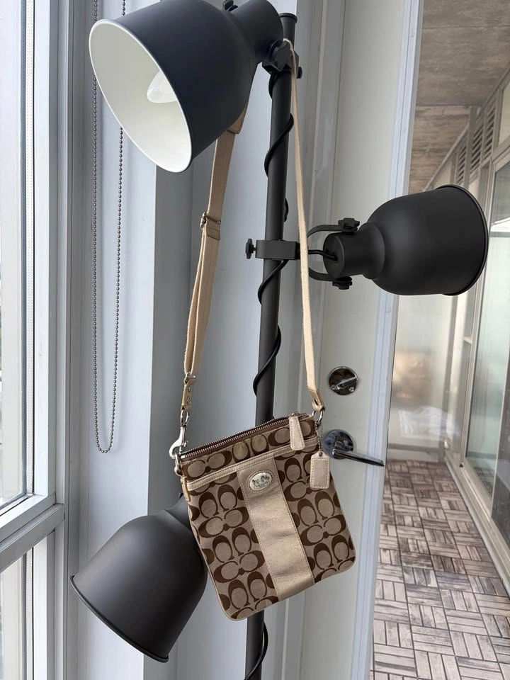 Coach Crossbody Purse - photo 2