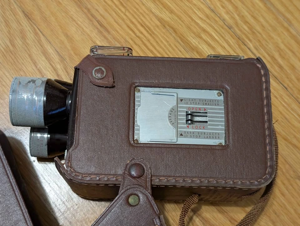 Vintage Kodak Brownie Movie Camera Turret f/1.9 - photo 3