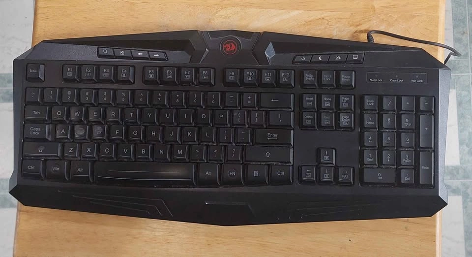 Gaming keyboard and joystick - photo 2