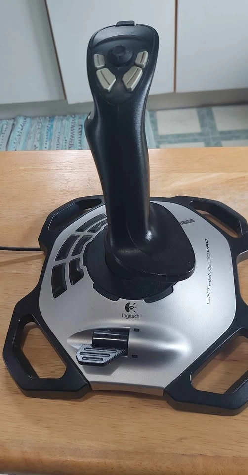 Gaming keyboard and joystick - photo 5