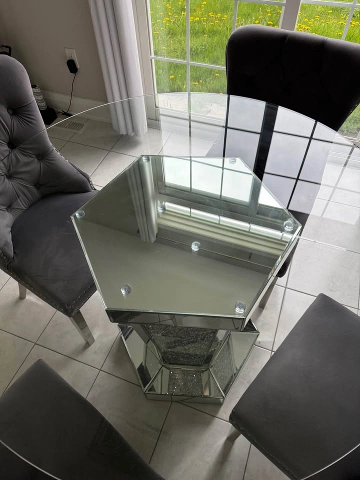 Glass Dining Table + 4 Dining Chairs PRICE IS FIRM - photo 4