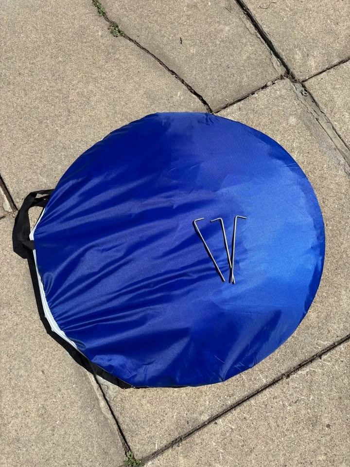 Foldable Beach Tent Sun Shelter Blue Grey - photo 3