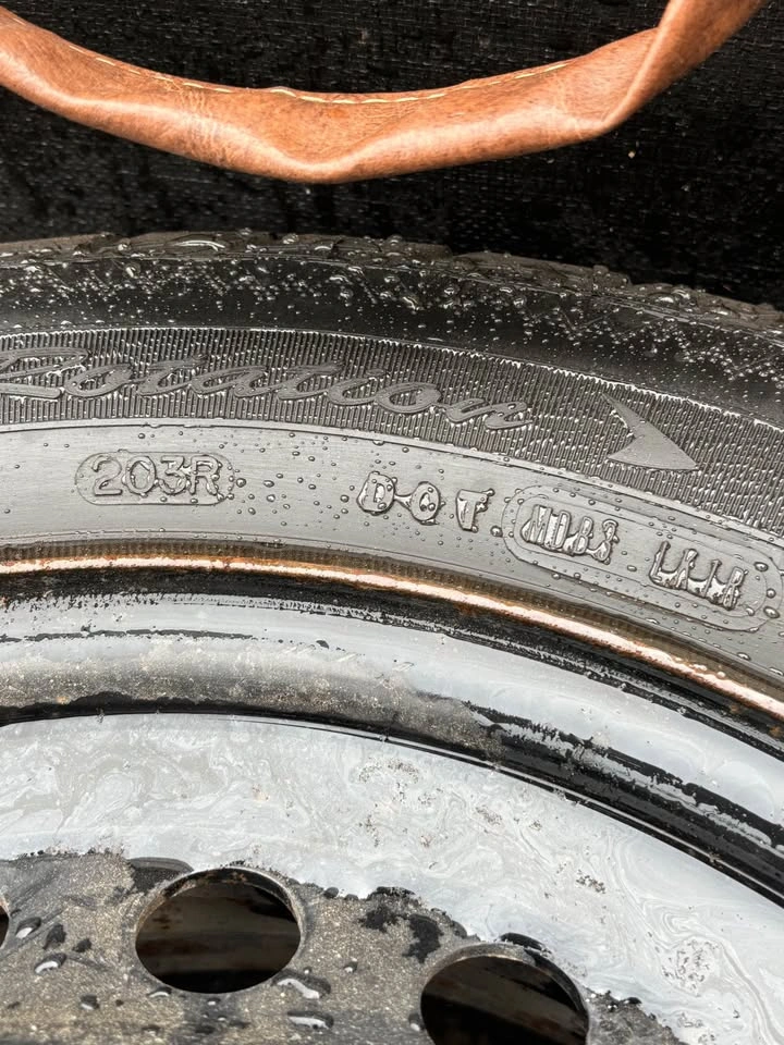 Set of 4 Goodyear Winter Tires with Rims - 215/55R16 - photo 4