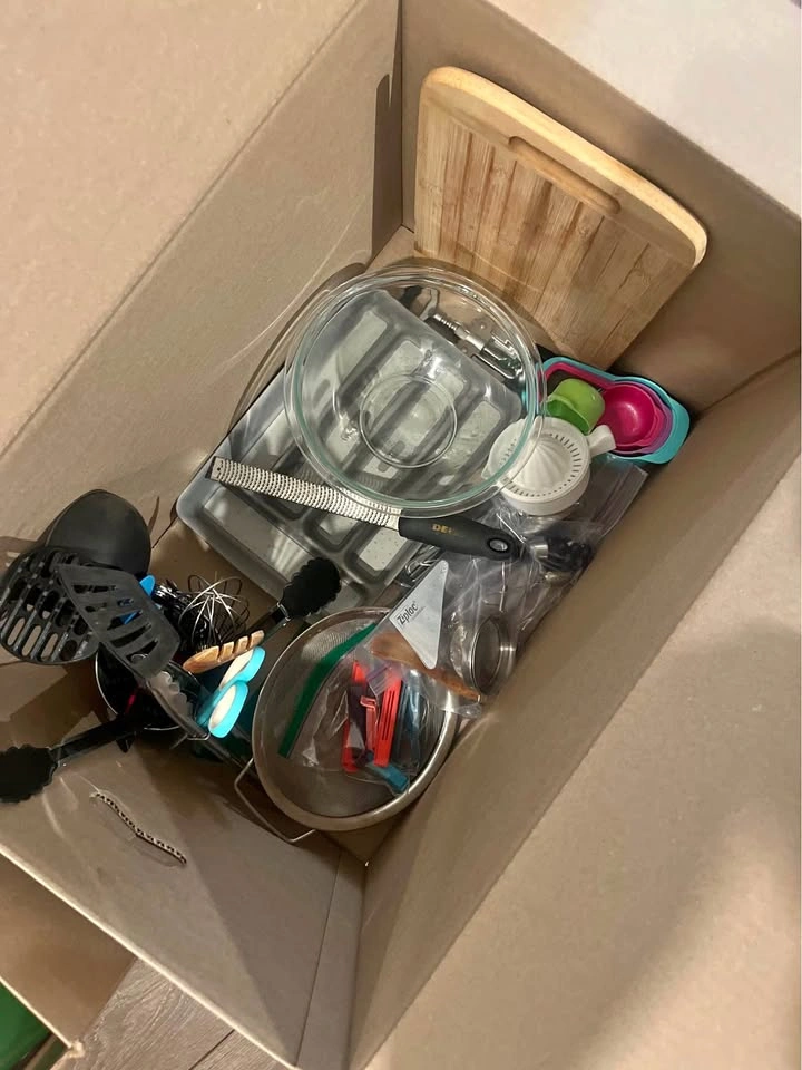 FREE Assorted Kitchen Utensils and Accessories Set