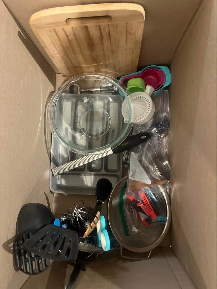 FREE Assorted Kitchen Utensils and Accessories Set - photo 3