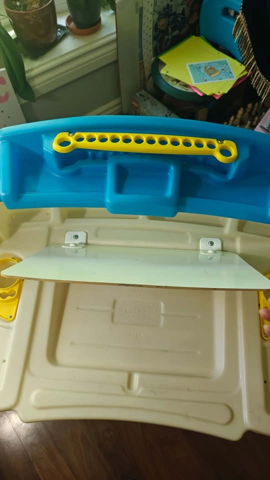 Kid's Step2 Deluxe Art Master Desk - photo 3