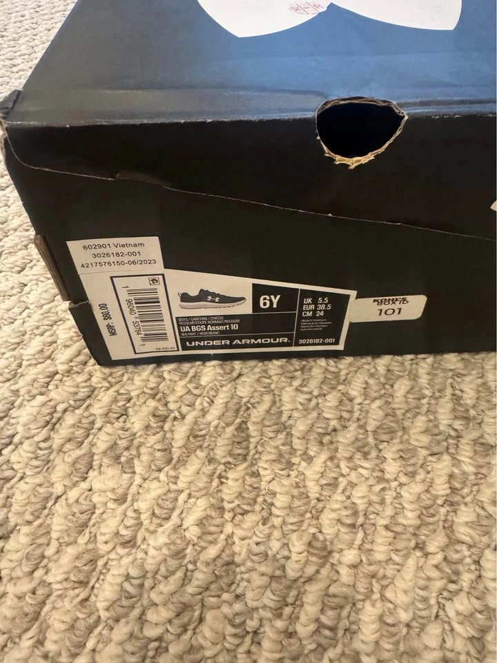 Brand New Boys Adidas Size 6 Gym Shoes - photo 2
