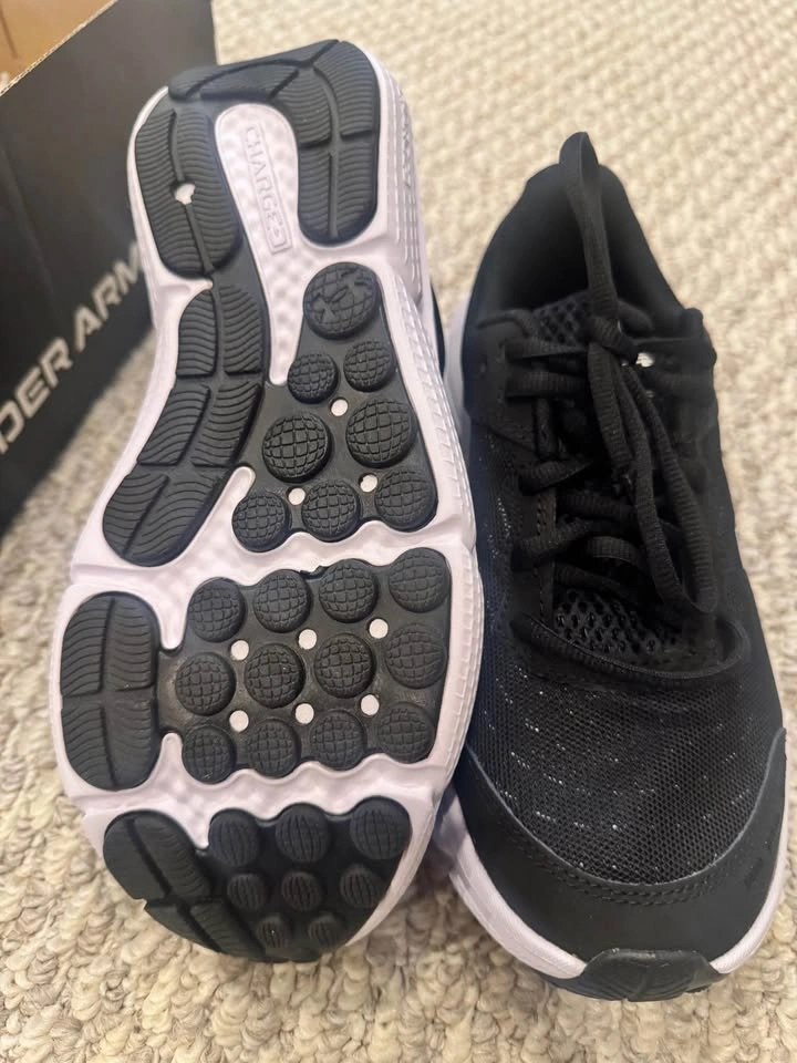 Brand New Boys Adidas Size 6 Gym Shoes - photo 4