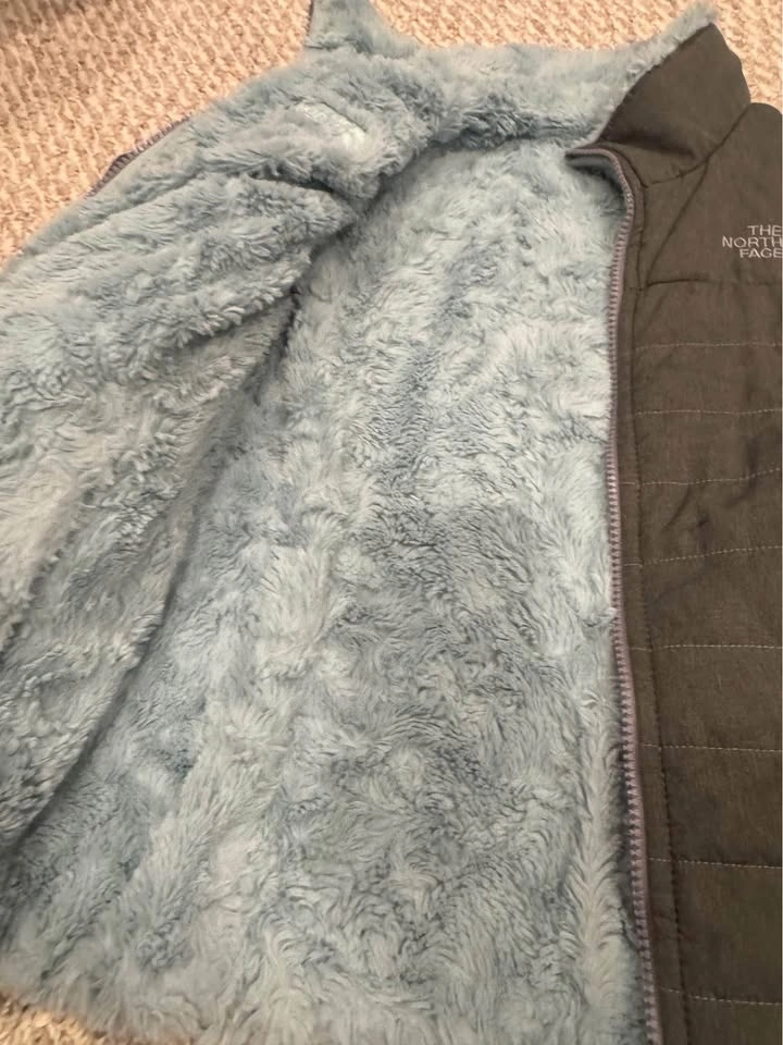 North Face Girls Grey Reversible Thick Coat Size 10/12 - photo 3