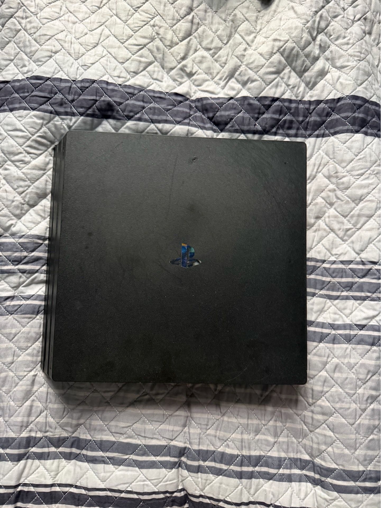 PS4 Pro 1TB Bundle w/ Blue Controller - Works Perfect - photo 2