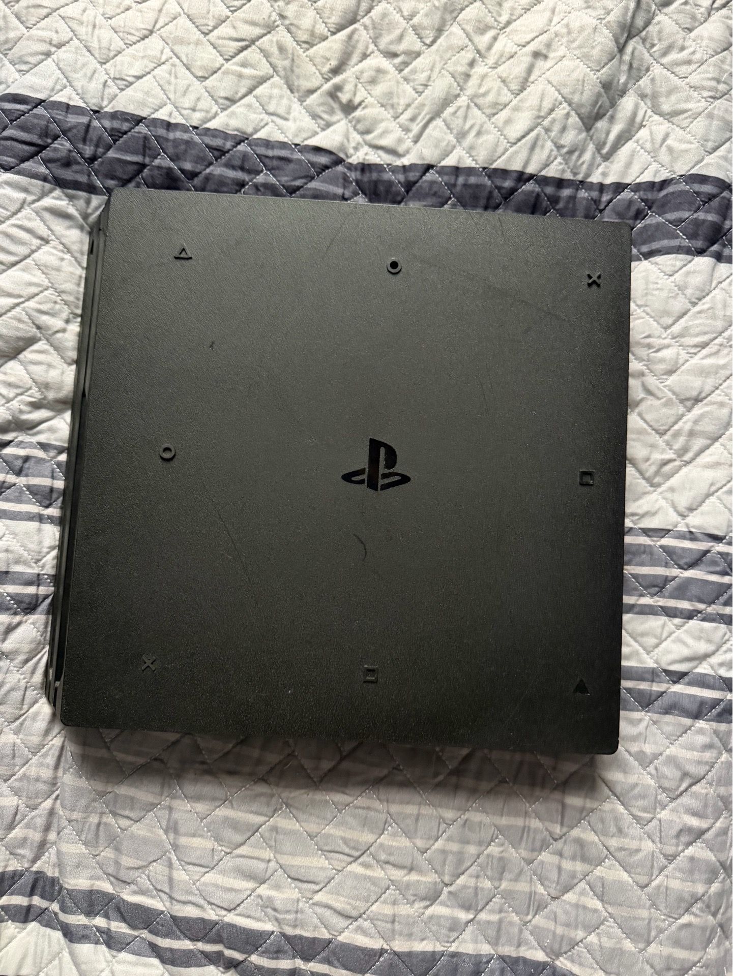 PS4 Pro 1TB Bundle w/ Blue Controller - Works Perfect - photo 4