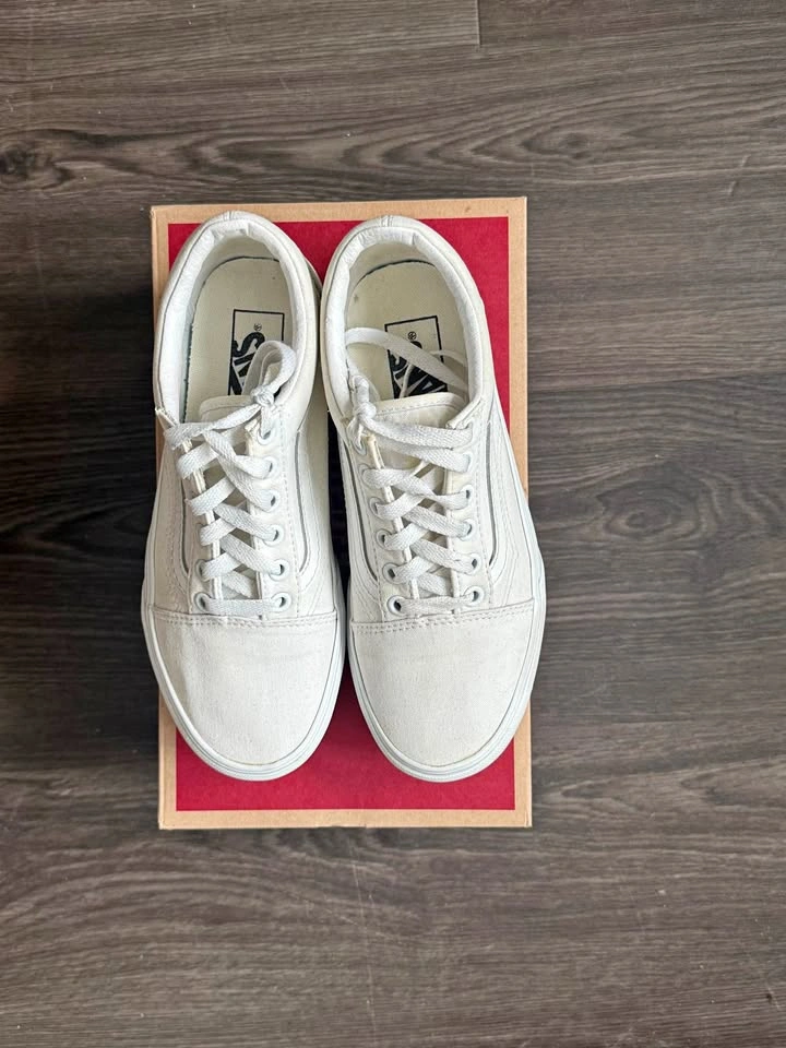 VANS Old Skool Platform Shoes (White) Size W6.5 / M5.0
