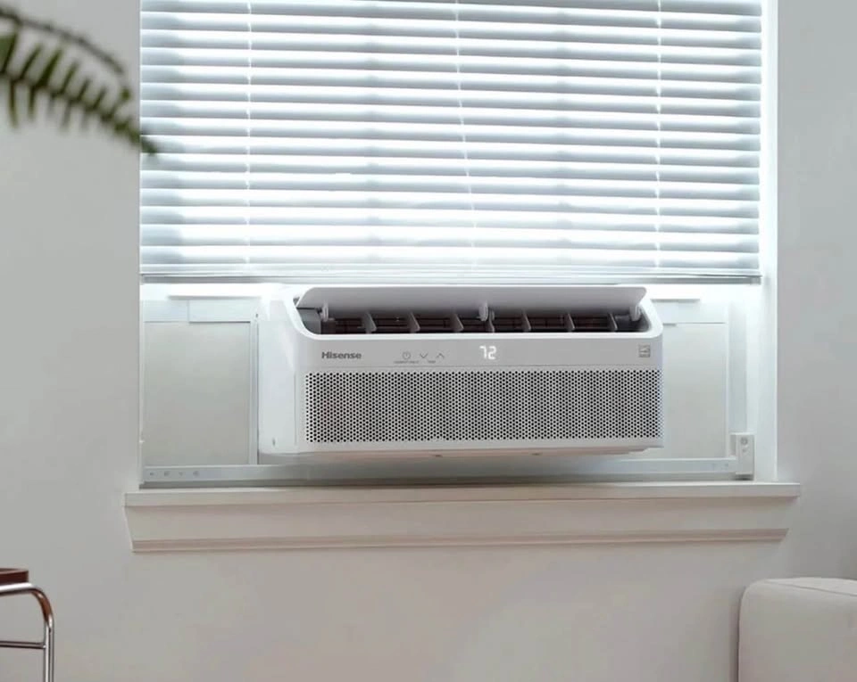 Hisense 8,000 BTU Smart Inverter Window Air Conditioner - photo 4