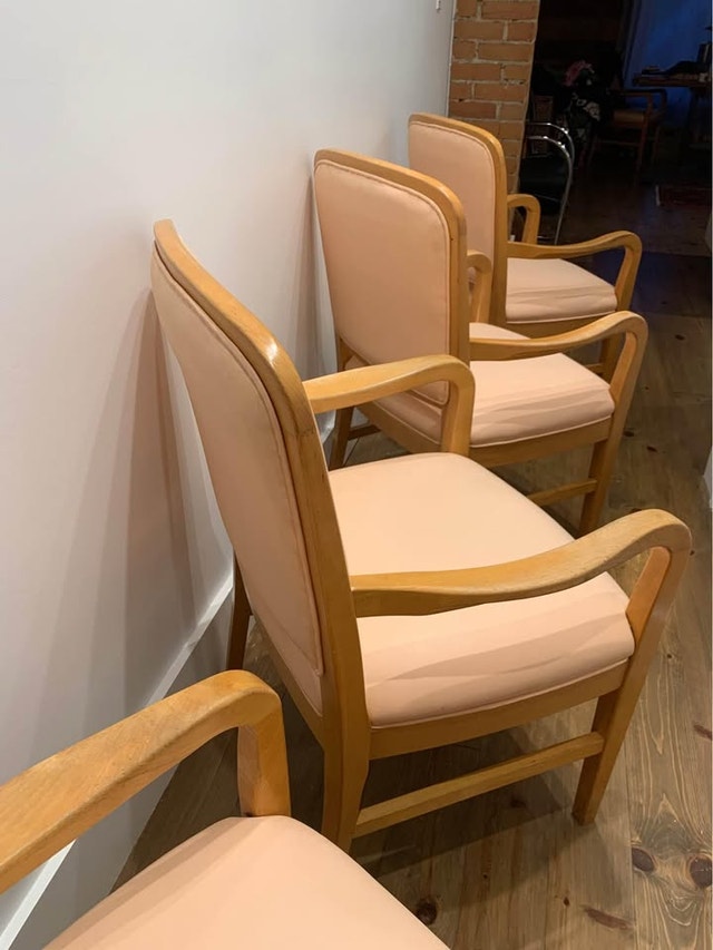 Set of 8 Solid Wood Dining Chairs – Sturdy & Comfortable - photo 4