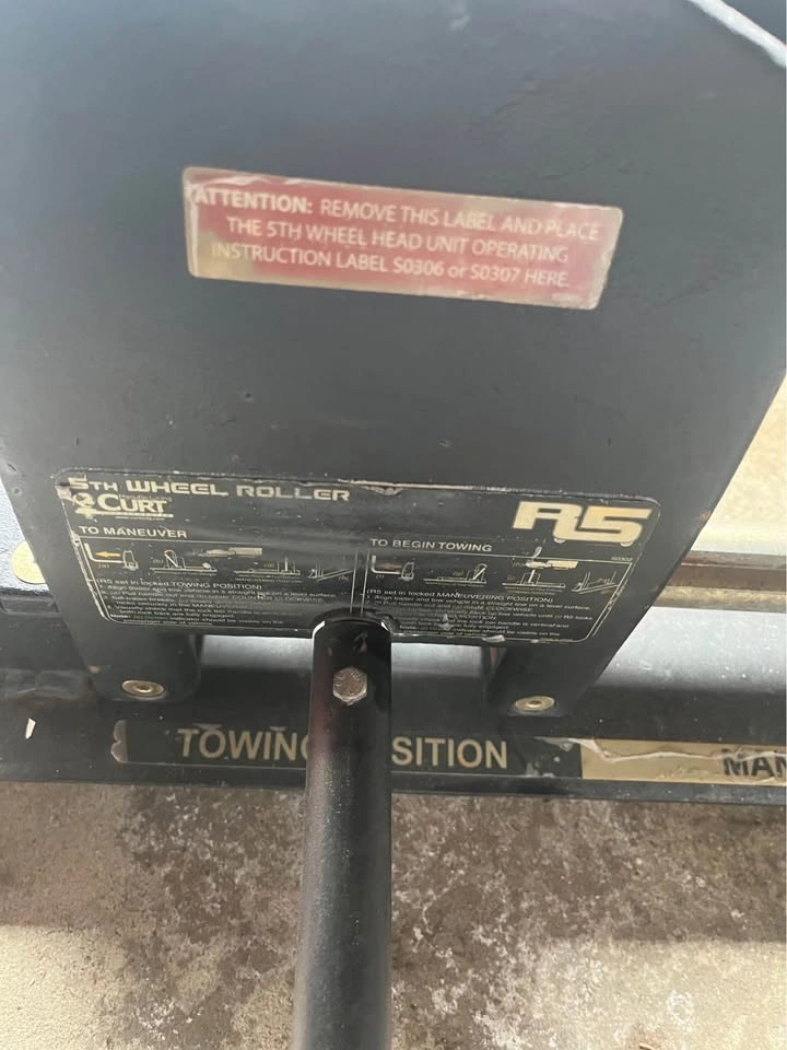 Curt R5 5th Wheel Roller/Slider Hitch base - photo 3