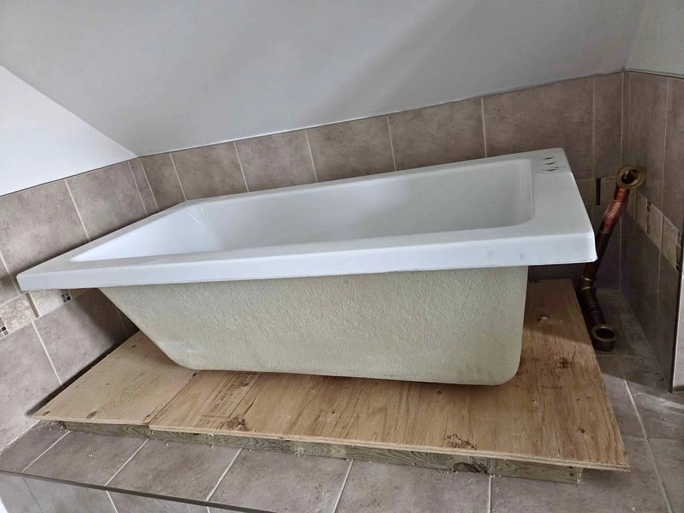 Brand New Soaker Tub