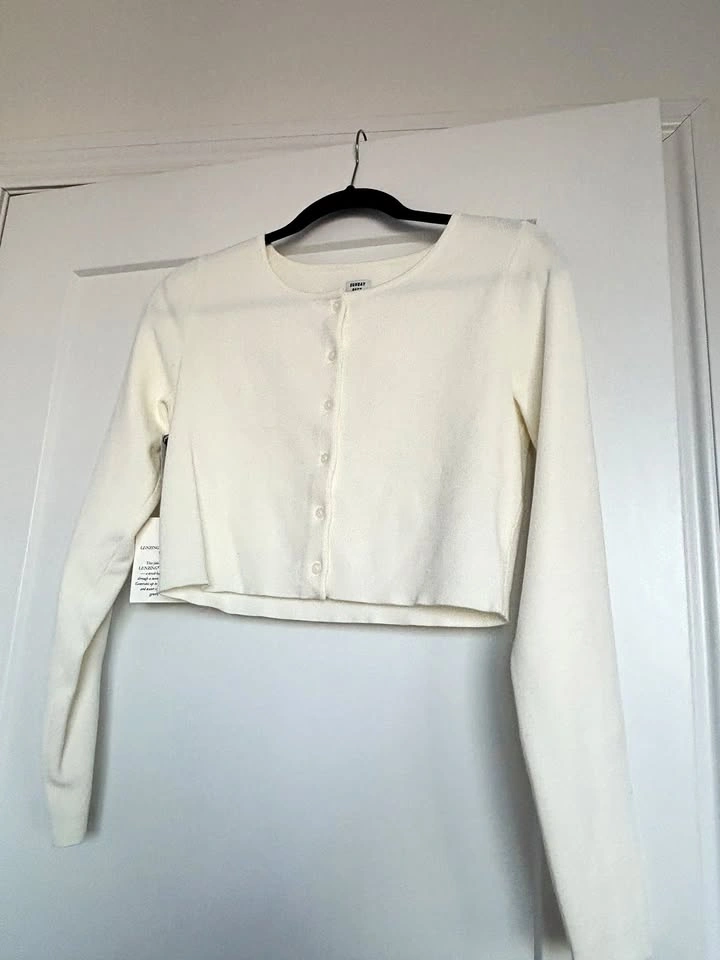 NWT Aritzia White Izzy Cardigan